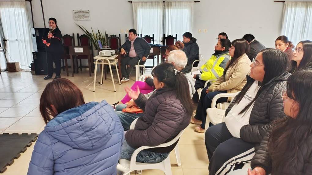 FERNANDEZ: Importante capacitación en RCP y primeros auxilios se realizó en el Concejo Deliberante FERNANDEZ: Importante capacitación en RCP y primeros auxilios se realizó en el Concejo Deliberante