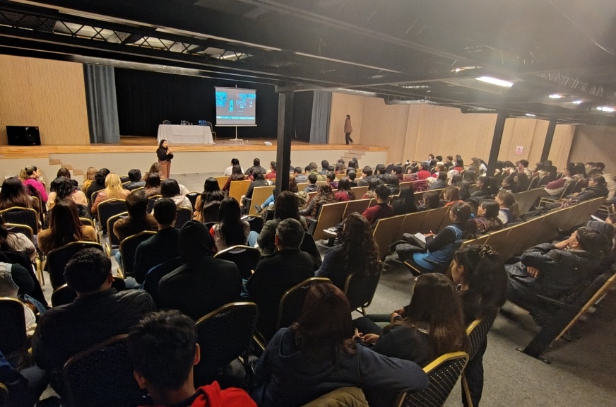 FERNANDEZ: Capacitación virtual «Narrativas que minimizan, riesgos que crecen» FERNANDEZ: Capacitación virtual «Narrativas que minimizan, riesgos que crecen»