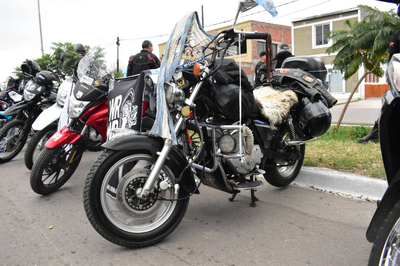Gran convocatoria en el Paseo Capital del Agro con el Encuentro de Autos, Motos y Camionetas Gran convocatoria en el Paseo Capital del Agro con el Encuentro de Autos, Motos y Camionetas