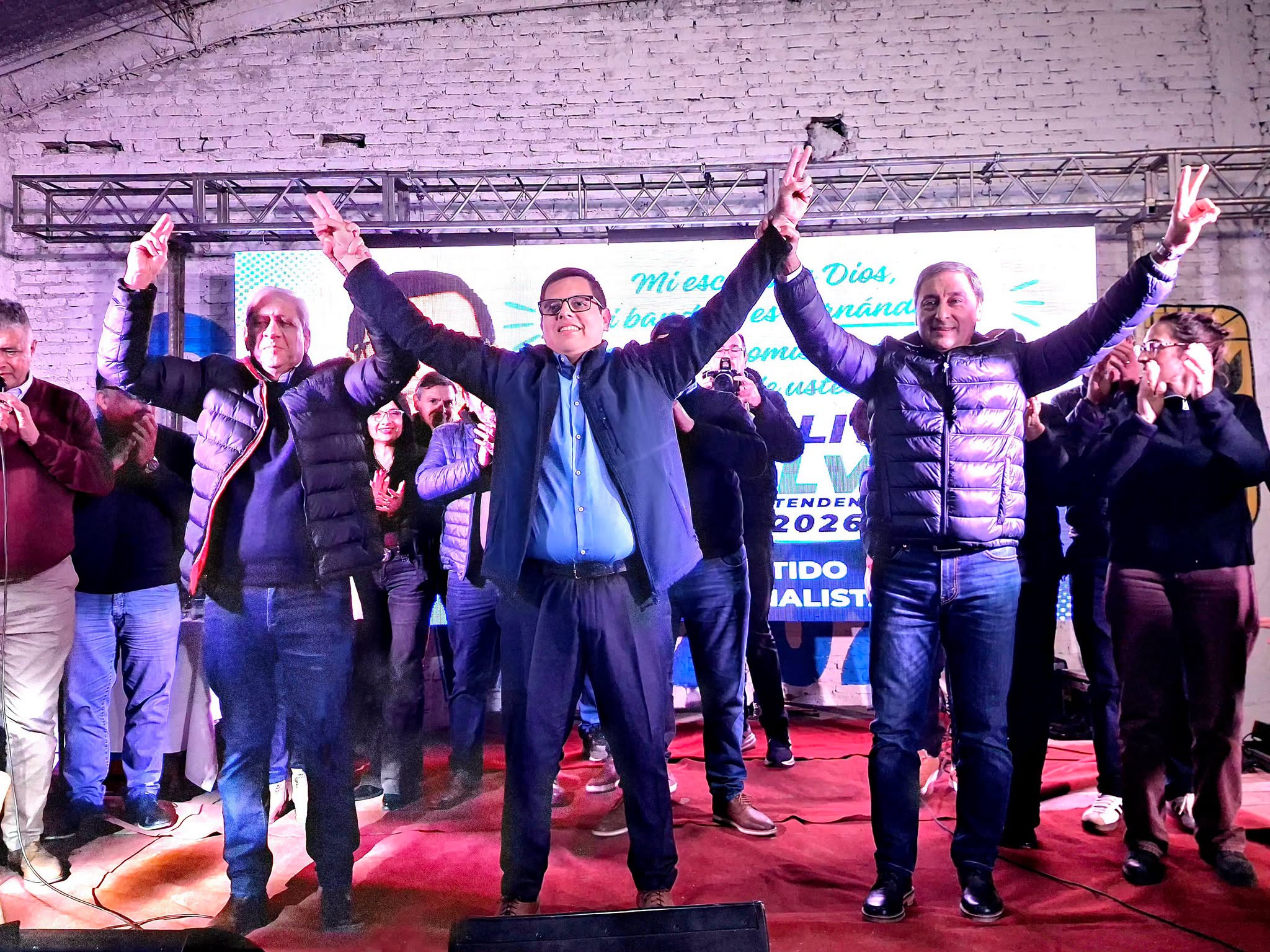 Con un multitudinario plenario, el PJ mostró unidad y respaldó la candidatura de Carlitos Silva Con un multitudinario plenario, el PJ mostró unidad y respaldó la candidatura de Carlitos Silva