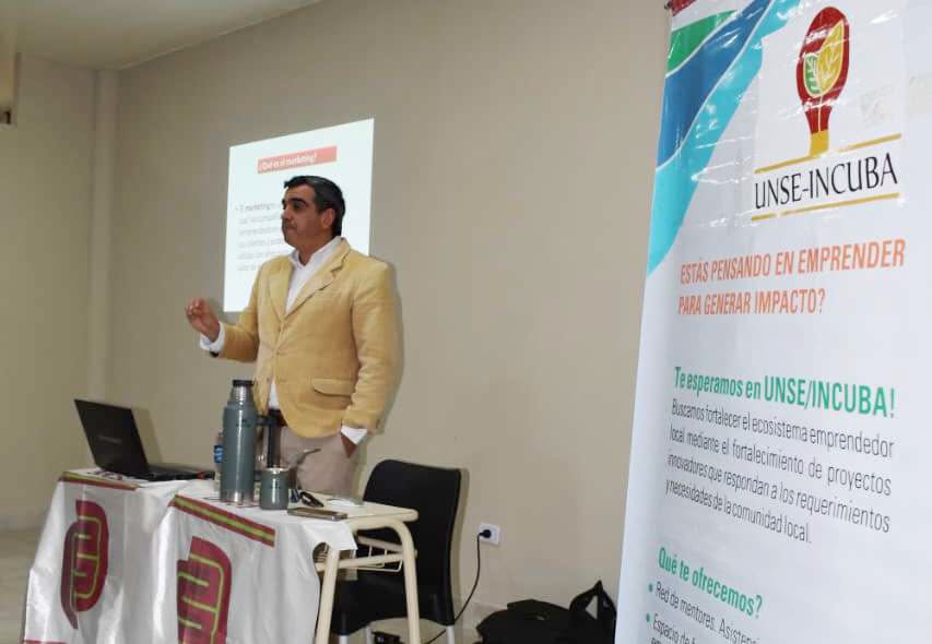 Fernández fortalece el emprendedurismo local con una capacitación destinada a vecinos Fernández fortalece el emprendedurismo local con una capacitación destinada a vecinos
