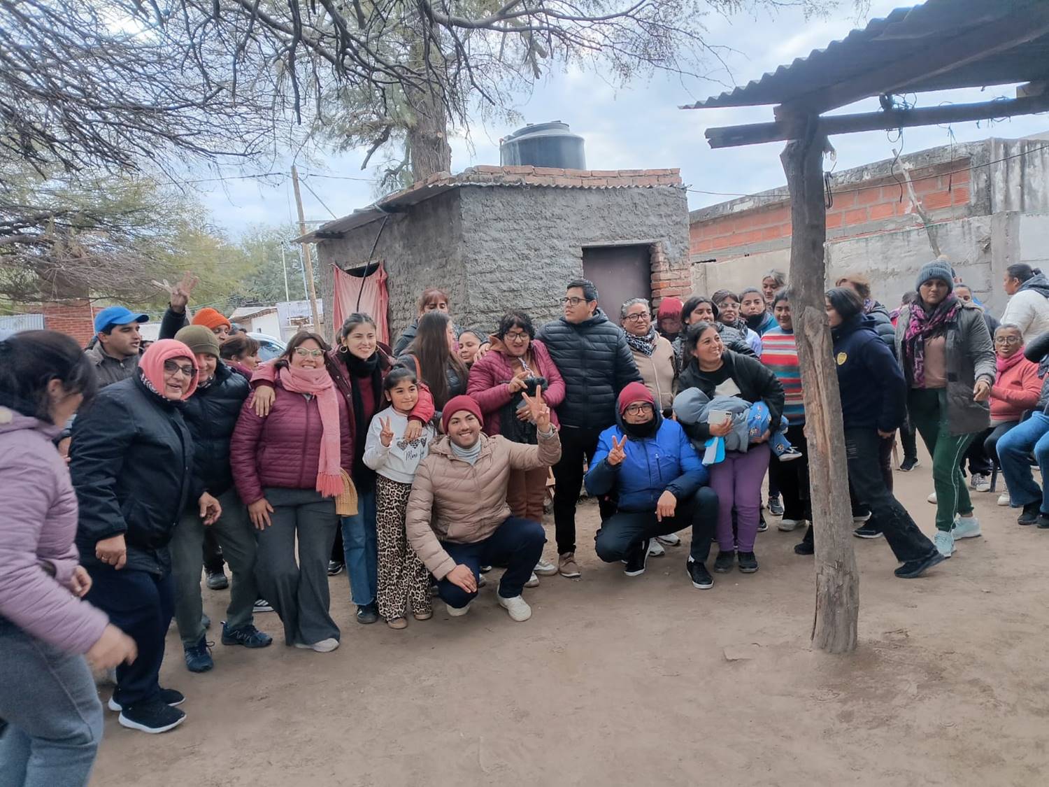 Carlitos Silva inició julio con una visita a Tusca Pozo y dialogó con vecinos sobre las principales necesidades del paraje Carlitos Silva inició julio con una visita a Tusca Pozo y dialogó con vecinos sobre las principales necesidades del paraje