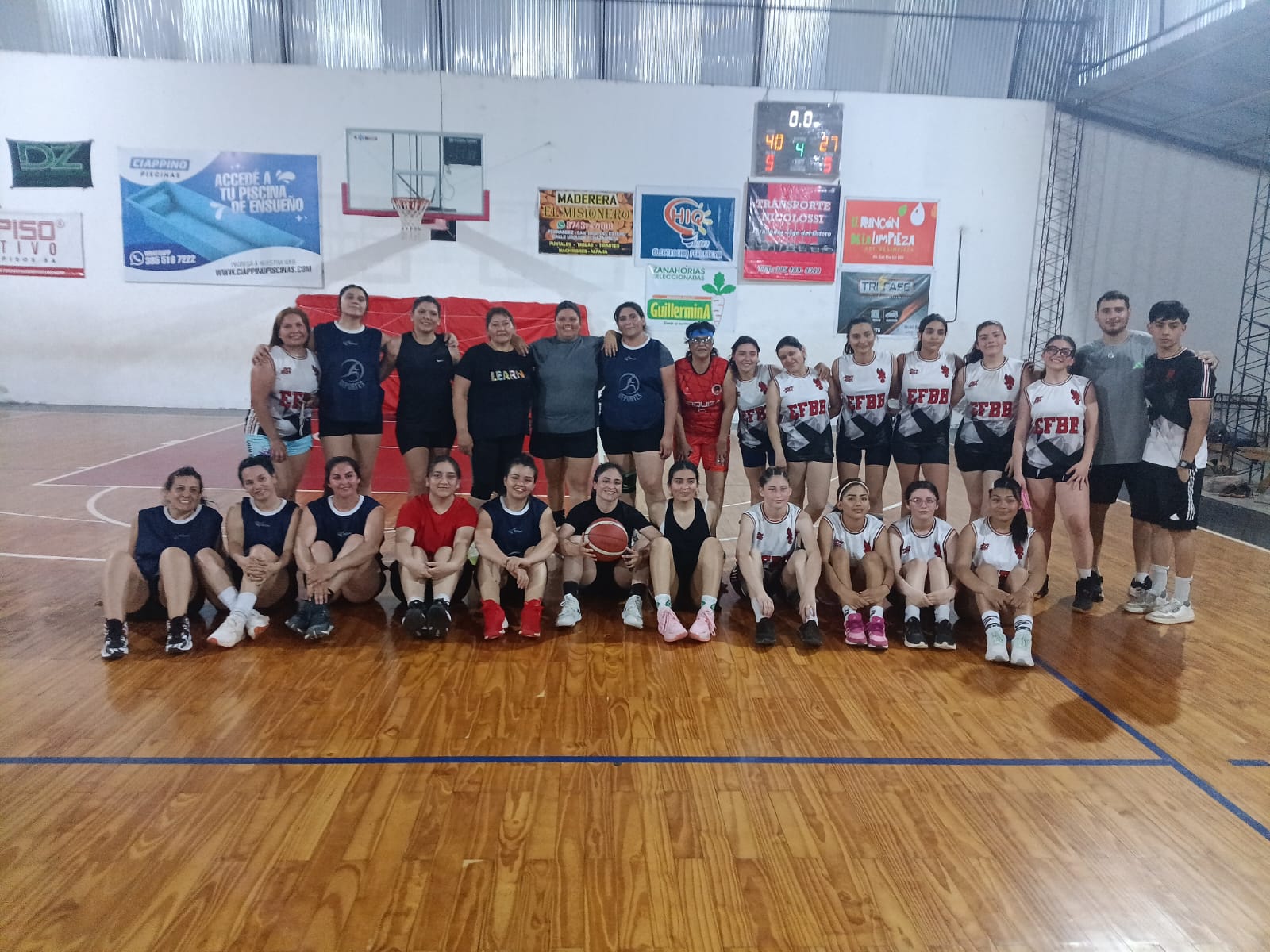 FERNANDEZ: El FBBC Femenino volvió a festejar ante Beltrán EFBB en un Amistoso FERNANDEZ: El FBBC Femenino volvió a festejar ante Beltrán EFBB en un Amistoso